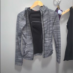 Lululemon hoodie jacket size 4